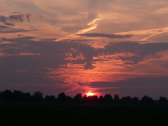 Sjan Arts uit Wilbertoord maakte deze foto van de prachtige zonsondergang in de Princepeel op donderdag 24 juni 2010.